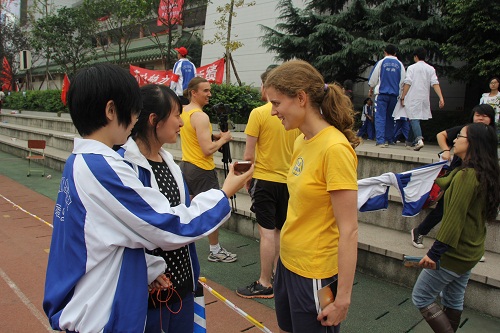 采访了剑桥课程中心的物理兼数学外教Mr.Strugnell