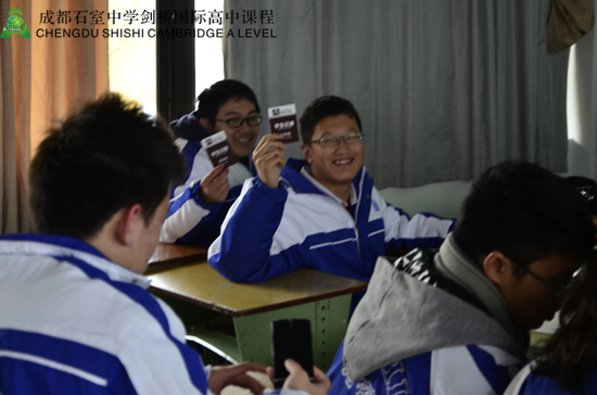 同学们都很高兴加入《A-Level Newsletter》学生记者团