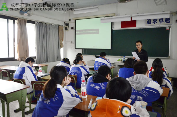 编辑部肖老师宣布管理与规章制度