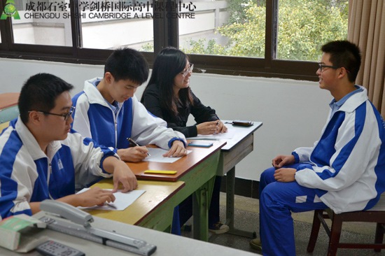 摄影组面试的同学讲述自己的摄影经历