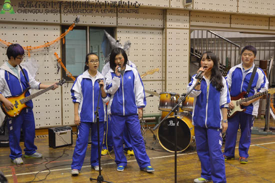 热力十足的乐队表演