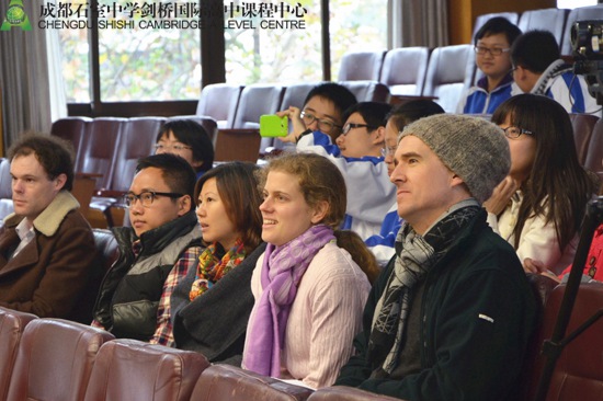 物理老师Ryan Strugnell与Elizabeth Strugnell担任评委