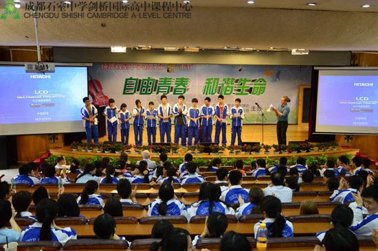 参加皇家数学竞赛获奖的部分同学