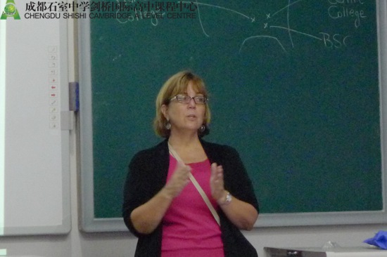 招生官介绍卡罗尔大学地理位置