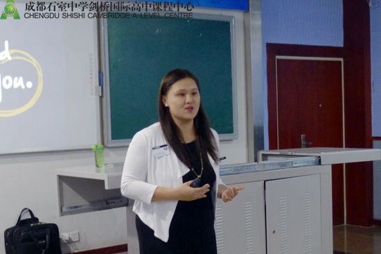 San Lee介绍学校概况