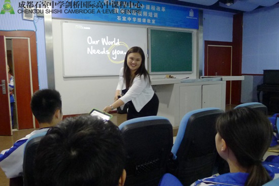 San Lee与课程中心同学们互动 