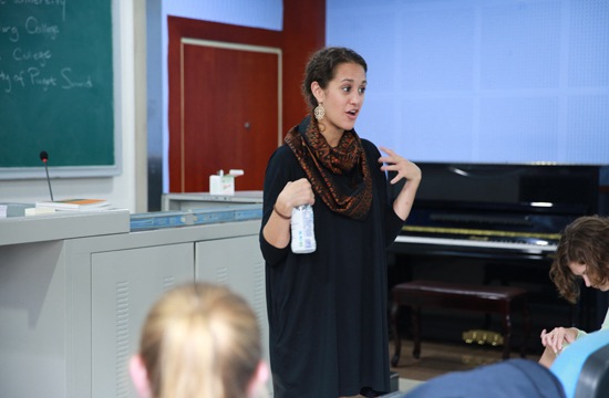 Elizabeth希望同学们能成为世界公民