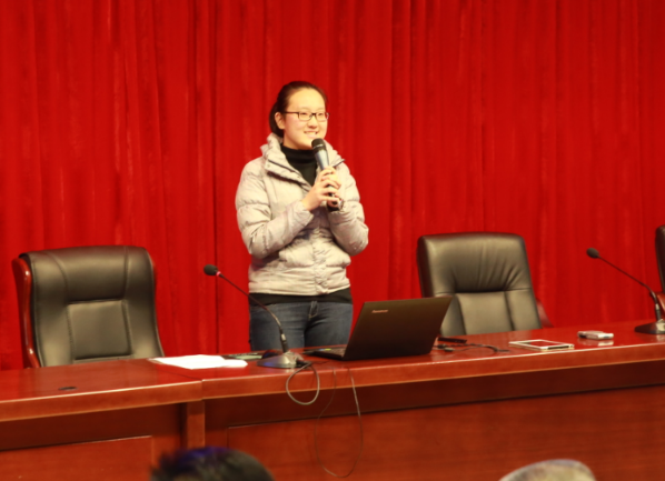 石室剑桥国际高中李嘉懿同学做分享