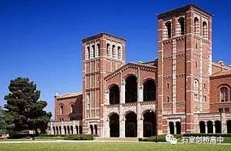 路易克拉克大学